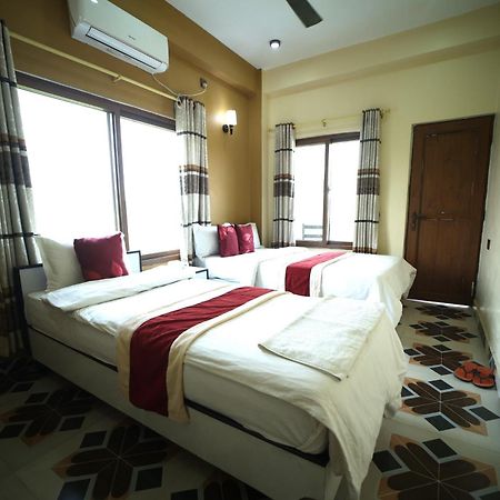 Hotel Flycatcher Chitwan- A Jungle Safari Home Sauraha Exteriér fotografie