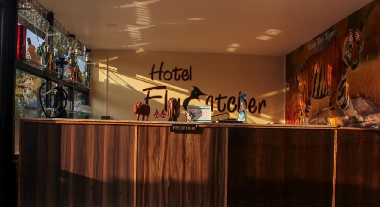 Hotel Flycatcher Chitwan- A Jungle Safari Home Sauraha Exteriér fotografie