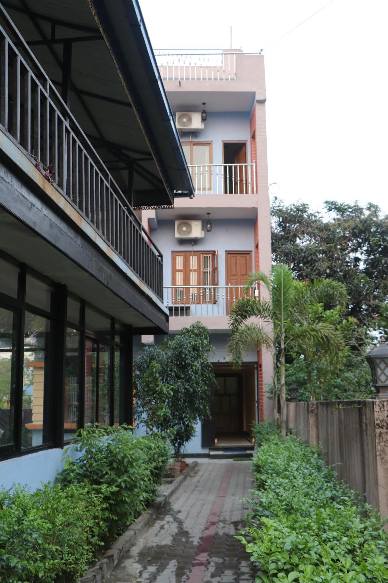 Hotel Flycatcher Chitwan- A Jungle Safari Home Sauraha Exteriér fotografie