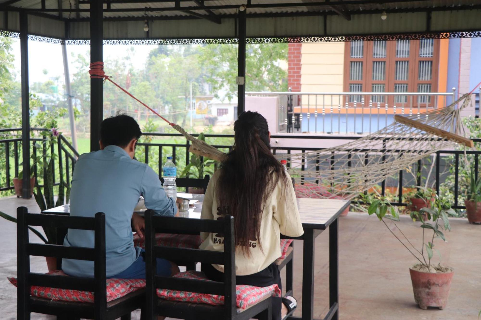Hotel Flycatcher Chitwan- A Jungle Safari Home Sauraha Exteriér fotografie